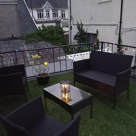 Ferienwohnung Large 2 Bed Flat Ystradgynlais Exterior foto
