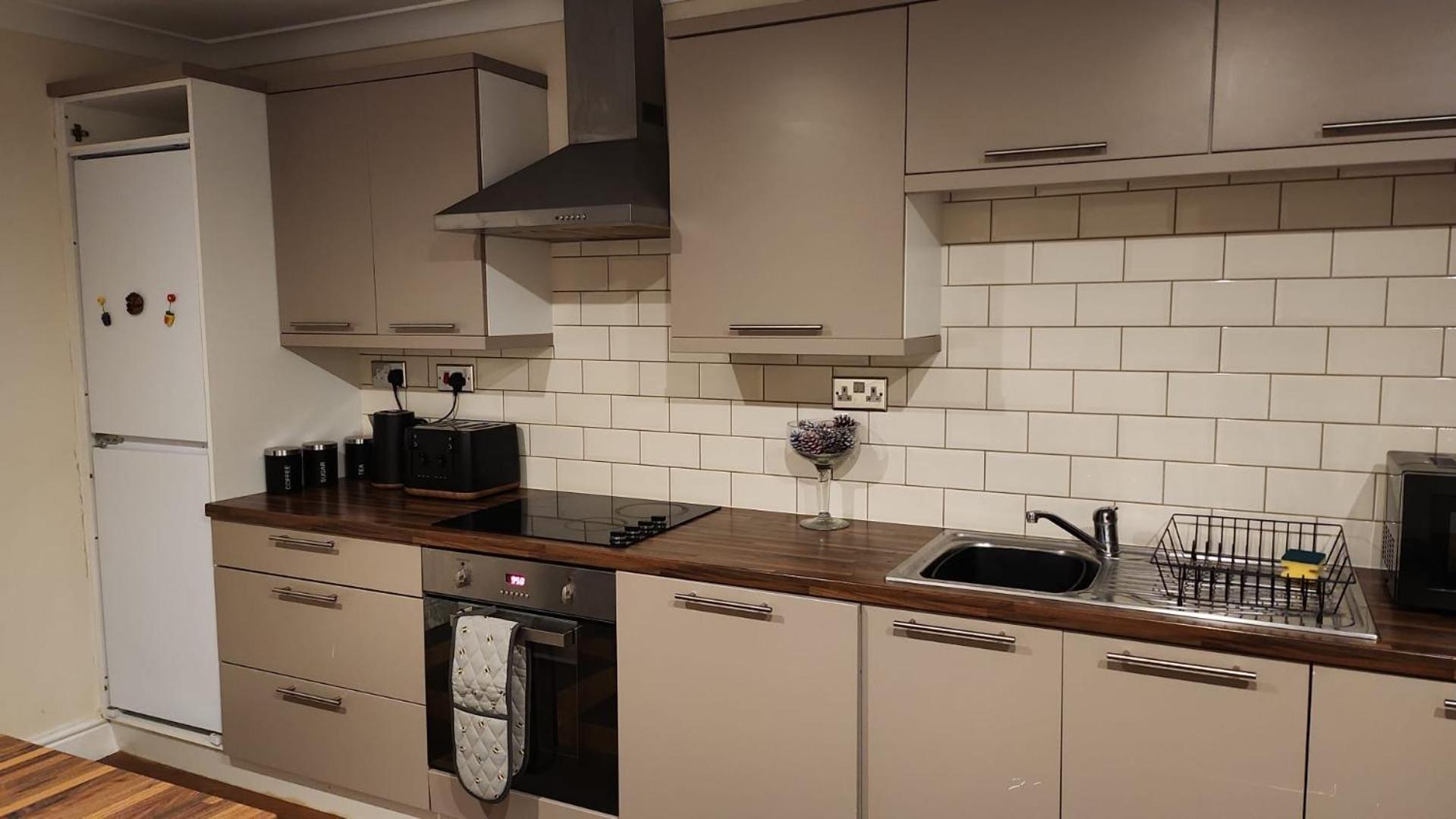 Ferienwohnung Large 2 Bed Flat Ystradgynlais Exterior foto